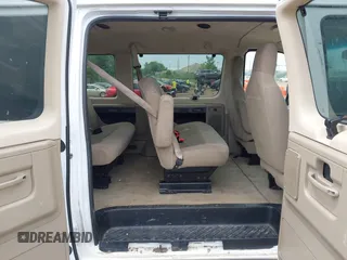 2012 Ford Econoline Passenger XL z VIN 1FBNE3BL9CDA32236, wystawiony jako IAAI lot #42565078 z przebiegiem 146 983 mil mil oraz . Historia ofert i sprzedaży dostępna na DreamBid. Obrazek 8.