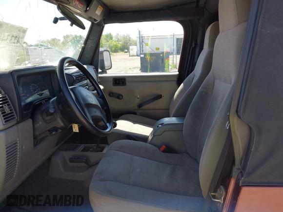 2004 Jeep Wrangler X with VIN 1J4FA39SX4P717980, listed as a IAAI auction lot 42334875 with 141,584 mi miles and . Bid and sale history available at DreamBid. Image 5.