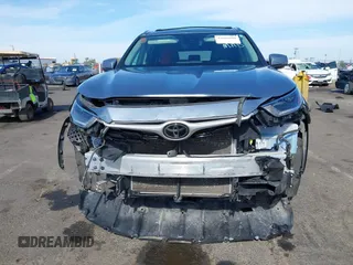 2021 Toyota Highlander XLE with VIN 5TDHZRBH2MS124631, listed as a IAAI auction lot 42660410 with 84,306 mi miles and . Bid and sale history available at DreamBid. Image 13.