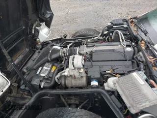 1994 Chevrolet Corvette z VIN 1G1YY22P5R5115381, wystawiony jako IAAI lot #42341684 z przebiegiem Nie podano mil oraz . Historia ofert i sprzedaży dostępna na DreamBid. Obrazek 10.