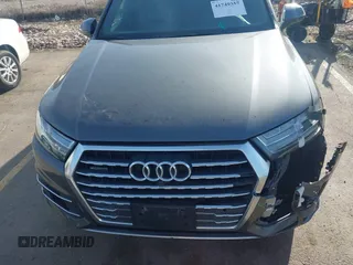 2018 Audi Q7 Premium Plus with VIN WA1LHAF78JD033266, listed as a IAAI auction lot 41749357 with 117,465 mi miles. Bid and sale history available at carsss.com. Image 12.