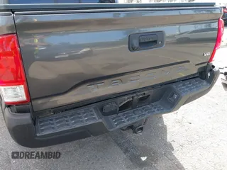 2017 Toyota Tacoma SR5 with VIN 3TMAZ5CN7HM036078, listed as a IAAI auction lot 41698163 with 91,376 mi miles. Bid and sale history available at carsss.com. Image 6.