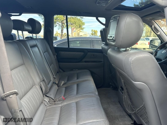 2006 Toyota Land Cruiser with VIN JTEHT05J062080596, listed as a Copart auction lot 80646614 with 242,282 mi miles and Clean Title. Bid and sale history available at carsss.com. Image 6.