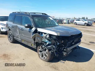 2024 Ford Bronco Sport Outer Banks z VIN 3FMCR9C62RRE45968, wystawiony jako IAAI lot #41871835 z przebiegiem 7 520 mil mil oraz . Historia ofert i sprzedaży dostępna na DreamBid. Obrazek 6.