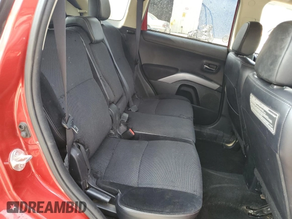 2013 Mitsubishi Outlander SE z VIN JA4JT3AW7DU001736, wystawiony jako Copart lot #59701515 z przebiegiem 121 929 mil mil oraz Szkoda całkowita • Salvage title. Historia ofert i sprzedaży dostępna na DreamBid. Obrazek 11.