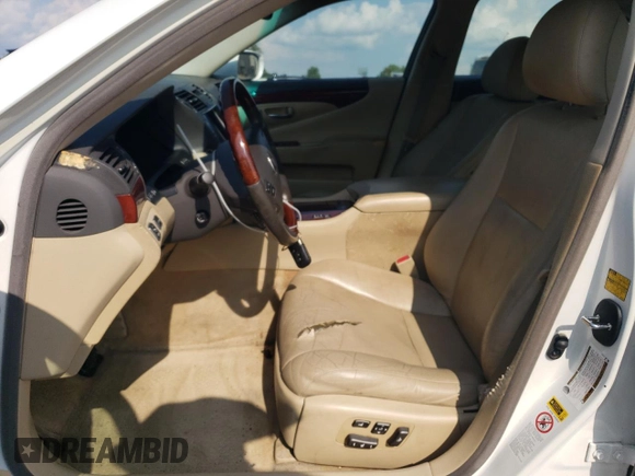 2008 Lexus LS 460 with VIN JTHBL46F485080239, listed as a Copart auction lot 64032705 with 157,873 mi miles and Salvage title. Bid and sale history available at DreamBid. Image 7.