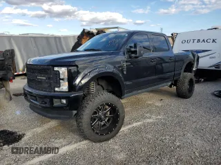 2017 Ford F-350 Platinum with VIN 1FT8W3BT9HED14030, listed as a Copart auction lot 69831183 with 89,852 mi miles and Salvage Title. Bid and sale history available at DreamBid. Image 1.
