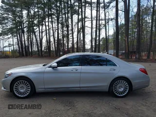 2015 Mercedes-Benz S-Class S 550 with VIN WDDUG8CBXFA151686, listed as a IAAI auction lot 41770180 with 132,516 mi miles. Bid and sale history available at carsss.com. Image 14.