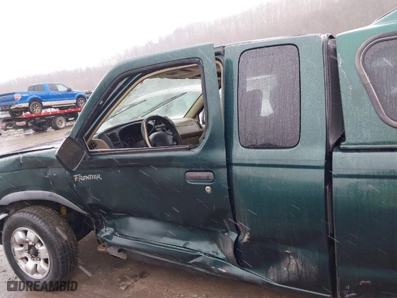 2000 Nissan Frontier 2WD XE with VIN 1N6DD26S4YC369994, listed as a IAAI auction lot 41558047 with 1 mi miles. Bid and sale history available at carsss.com. Image 6.