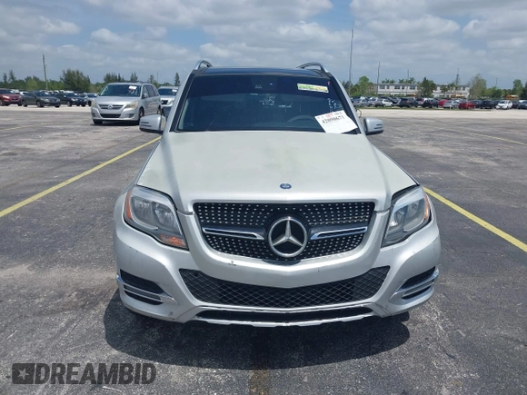 2014 Mercedes-Benz GLK 350 z VIN WDCGG5HB4EG203463, wystawiony jako IAAI lot #42090671 z przebiegiem 217 216 mil mil oraz . Historia ofert i sprzedaży dostępna na DreamBid. Obrazek 12.