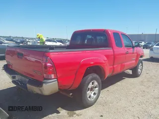 2007 Toyota Tacoma PreRunner with VIN 5TETU62N57Z327954, listed as a IAAI auction lot 41974940 with 290,965 mi miles. Bid and sale history available at carsss.com. Image 4.