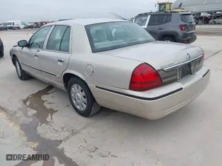 2007 Mercury Grand Marquis LS with VIN 2MEHM75V87X612932, listed as a IAAI auction lot 41697881 with 189,400 mi miles. Bid and sale history available at carsss.com. Image 3.