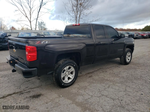 2018 Chevrolet Silverado 1500 LT with VIN 1GCVKREH7JZ217819, listed as a Copart auction lot 77070104 with 130,709 mi miles and Salvage Title. Bid and sale history available at carsss.com. Image 3.