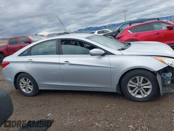 2013 Hyundai Sonata GLS with VIN 5NPEB4AC3DH693395, listed as a IAAI auction lot 40786592 with 147,774 mi miles and . Bid and sale history available at carsss.com. Image 14.