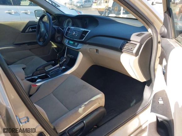 2013 Honda Accord Sdn LX with VIN 1HGCR2F31DA082208, listed as a IAAI auction lot 41372005 with 120,684 mi miles. Bid and sale history available at carsss.com. Image 5.