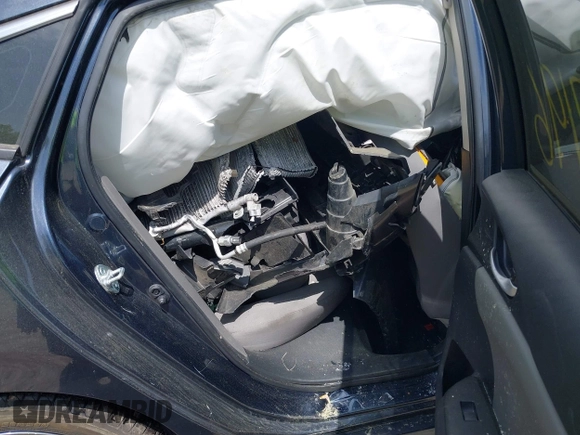 2019 Honda Civic EX z VIN JHMFC1F37KX008758, wystawiony jako IAAI lot #42077196 z przebiegiem Nie podano mil oraz . Historia ofert i sprzedaży dostępna na DreamBid. Obrazek 8.