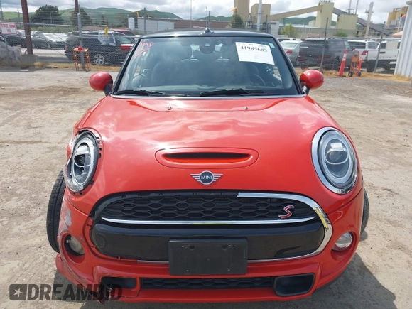 2019 MINI Convertible Cooper S with VIN WMWWG9C58K3E40700, listed as a IAAI auction lot 41985685 with 29,128 mi miles. Bid and sale history available at carsss.com. Image 12.
