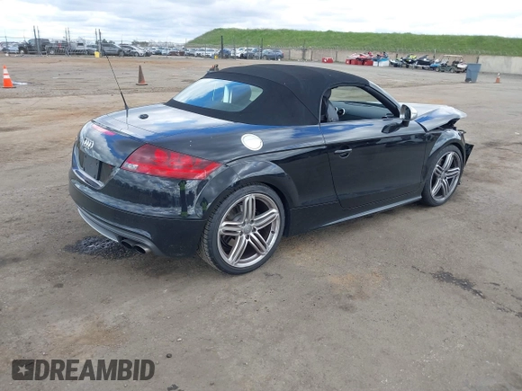 2012 Audi TTS z VIN TRU41AFK4C1012542, wystawiony jako IAAI lot #41746061 z przebiegiem 57 705 mil mil oraz . Historia ofert i sprzedaży dostępna na DreamBid. Obrazek 4.