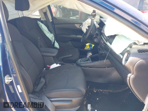 2019 Kia Forte LXS with VIN 3KPF24AD2KE061065, listed as a IAAI auction lot 41887404 with 77,628 mi miles and . Bid and sale history available at DreamBid. Image 5.