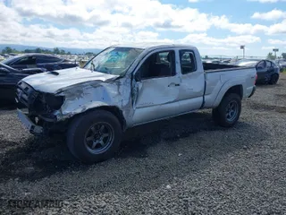 2006 Toyota Tacoma PreRunner with VIN 5TETU62N56Z269455, listed as a IAAI auction lot 40731050 with 292,463 mi miles. Bid and sale history available at carsss.com. Image 2.