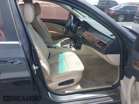 2008 BMW 5 Series 535i z VIN WBANW13508CZ84226, wystawiony jako IAAI lot #42282277 z przebiegiem 192 840 mil mil oraz . Historia ofert i sprzedaży dostępna na DreamBid. Obrazek 5.