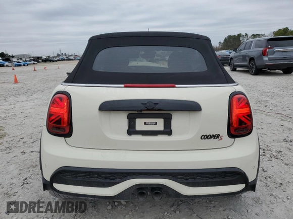 2022 MINI Convertible Cooper S z VIN WMW43DL03N3N73585, wystawiony jako Copart lot #89342955 z przebiegiem 12 548 mil mil oraz Czysty tytuł • Clean title. Historia ofert i sprzedaży dostępna na DreamBid. Obrazek 6.