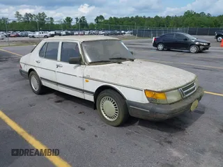1990 Saab 900 z VIN YS3AJ45D8L7024670, wystawiony jako IAAI lot #42103233 z przebiegiem 208 297 mil mil oraz . Historia ofert i sprzedaży dostępna na DreamBid. Obrazek 1.
