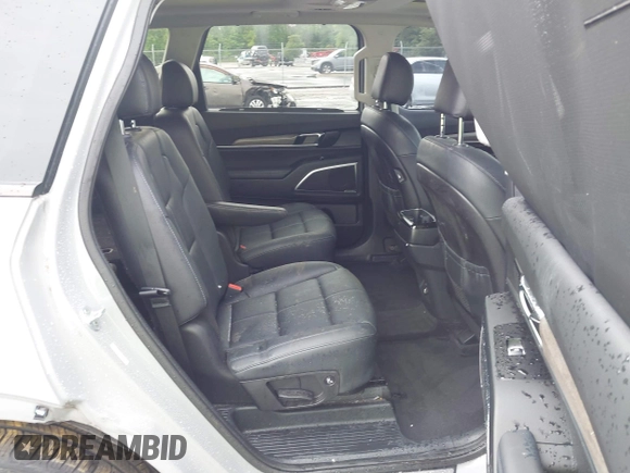2021 Kia Telluride SX with VIN 5XYP5DHC1MG125062, listed as a IAAI auction lot 42412717 with Not provided miles and . Bid and sale history available at DreamBid. Image 8.