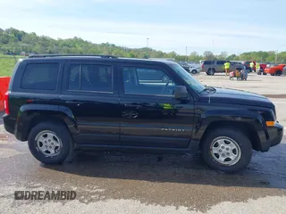2013 Jeep Patriot Sport with VIN 1C4NJPBA1DD272752, listed as a IAAI auction lot 42080920 with 153,526 mi miles. Bid and sale history available at carsss.com. Image 13.