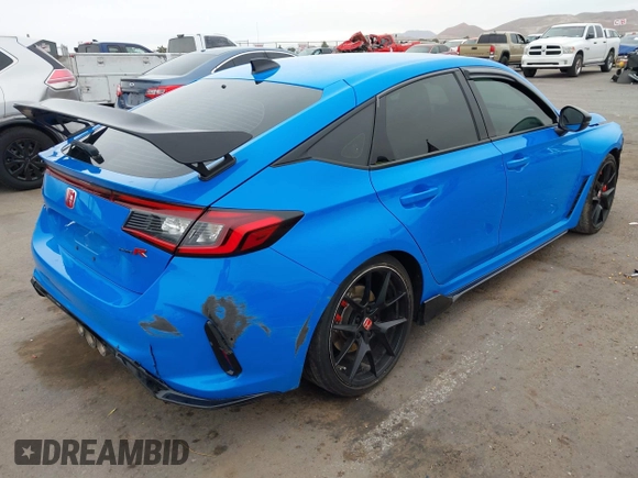 2024 Honda Civic Type R z VIN JHMFL5G44RX002487, wystawiony jako IAAI lot #41053656 z przebiegiem 8 672 mil mil oraz . Historia ofert i sprzedaży dostępna na DreamBid. Obrazek 4.