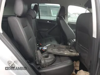 2017 Volkswagen Tiguan S with VIN WVGBV7AXXHK000128, listed as a Copart auction lot 47925435 with 140,257 mi miles and Clean Title. Bid and sale history available at DreamBid. Image 11.