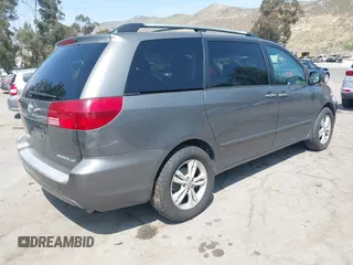 2005 Toyota Sienna CE with VIN 5TDZA23C75S342958, listed as a IAAI auction lot 42120039 with 211,029 mi miles. Bid and sale history available at carsss.com. Image 4.