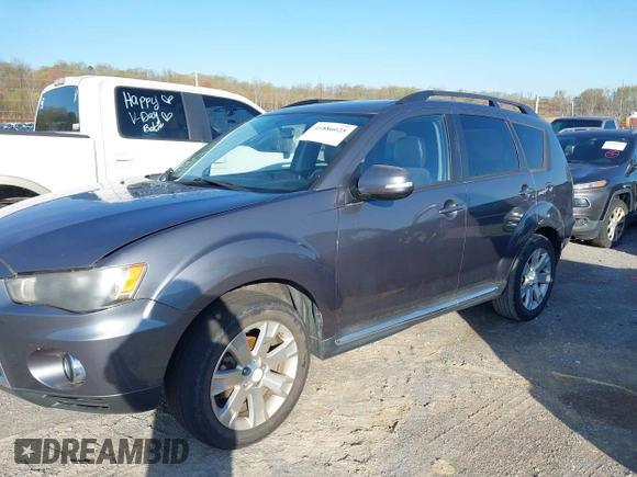 2011 Mitsubishi Outlander SE with VIN JA4AS3AW7BU020710, listed as a IAAI auction lot 41886025 with 195,234 mi miles and . Bid and sale history available at DreamBid. Image 2.