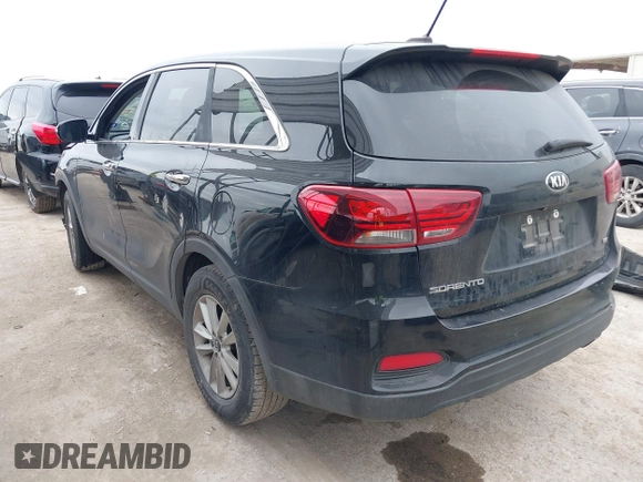 2019 Kia Sorento LX with VIN 5XYPG4A32KG467377, listed as a IAAI auction lot 41341804 with 62,997 mi miles. Bid and sale history available at carsss.com. Image 3.