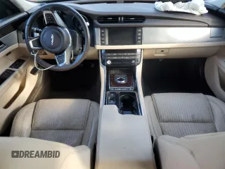 2018 Jaguar XF 25t Prestige with VIN SAJBE4FX5JCY57941, listed as a Copart auction lot 74445194 with 0 mi miles and Non Repairable. Bid and sale history available at carsss.com. Image 8.