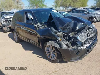 2017 BMW X3 xDrive28i z VIN 5UXWX9C58H0T13003, wystawiony jako IAAI lot #42205404 z przebiegiem 75 803 mil mil oraz . Historia ofert i sprzedaży dostępna na DreamBid. Obrazek 1.