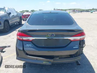 2018 Ford Fusion SE with VIN 3FA6P0HD6JR255644, listed as a IAAI auction lot 42021447 with 122,022 mi miles. Bid and sale history available at carsss.com. Image 17.
