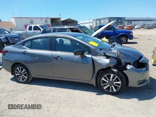 2024 Nissan Versa S z VIN 3N1CN8DV5RL920468, wystawiony jako IAAI lot #42040039 z przebiegiem 22 201 mil mil oraz . Historia ofert i sprzedaży dostępna na DreamBid. Obrazek 12.