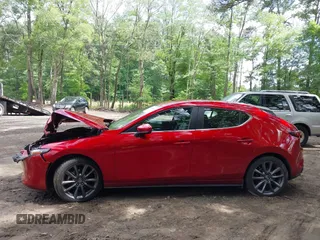 2019 Mazda 3 with VIN JM1BPBJM6K1146174, listed as a IAAI auction lot 42518442 with 45,925 mi miles and . Bid and sale history available at DreamBid. Image 15.