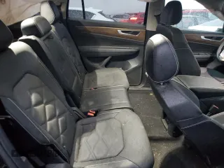 2024 Volkswagen Atlas SE with VIN 1V2LR2CA4RC580463, listed as a Copart auction lot 81372744 with 300 mi miles and Salvage title. Bid and sale history available at DreamBid. Image 10.