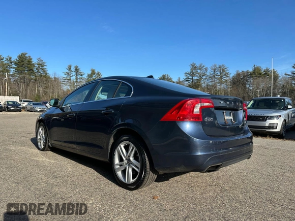 2015 Volvo S60 T5 Premier with VIN YV1612TB7F1305119, listed as a Copart auction lot 85914134 with 190,842 mi miles and Clean Title. Bid and sale history available at carsss.com. Image 3.