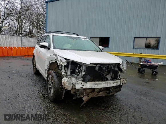 2017 Toyota Highlander XLE z VIN 5TDJZRFH8HS392519, wystawiony jako Copart lot #44079265 z przebiegiem 84 065 mil mil oraz Szkoda całkowita • Salvage title. Historia ofert i sprzedaży dostępna na DreamBid. Obrazek 11.