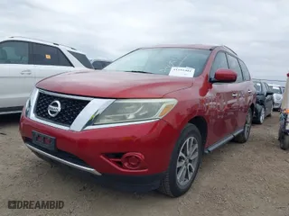 2014 Nissan Pathfinder SV with VIN 5N1AR2MNXEC618987, listed as a IAAI auction lot 41593401 with 152,764 mi miles. Bid and sale history available at carsss.com. Image 2.