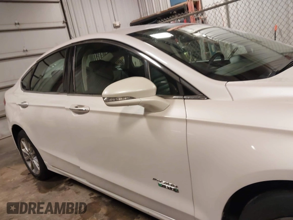 2018 Ford Fusion Energi SE with VIN 3FA6P0PU9JR264257, listed as a IAAI auction lot 41587659 with 85,832 mi miles. Bid and sale history available at carsss.com. Image 14.