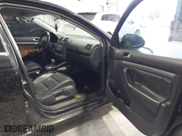 2010 Volkswagen Jetta Wolfsburg Edition with VIN 3VWRJ7AJ2AM061513, listed as a IAAI auction lot 42522176 with 193,417 mi miles and . Bid and sale history available at DreamBid. Image 5.