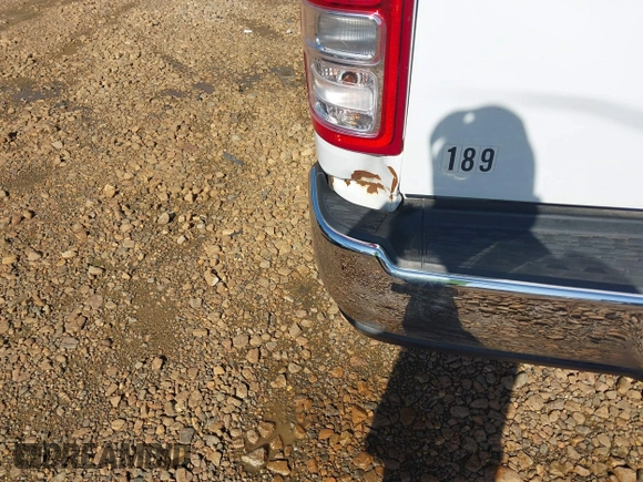 2022 Ram 2500 Tradesman z VIN 3C6UR5HL0NG202656, wystawiony jako IAAI lot #41975177 z przebiegiem 106 185 mil mil oraz . Historia ofert i sprzedaży dostępna na DreamBid. Obrazek 17.