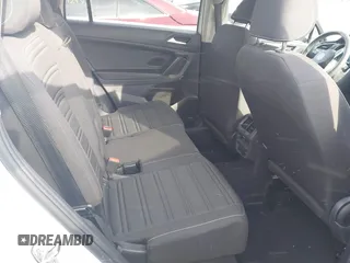 2024 Volkswagen Tiguan S с VIN 3VVFB7AX1RM103822, выставлен на аукционе IAAI как лот 41364247 с пробегом 10 407 миль миль и . История ставок и продаж доступна на DreamBid. Изображение 8.
