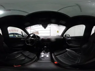 2019 Audi RS 3 z VIN WUABWGFF2KA900300, wystawiony jako IAAI lot #41553334 z przebiegiem 46 004 mil mil oraz . Historia ofert i sprzedaży dostępna na DreamBid. Obrazek 20.