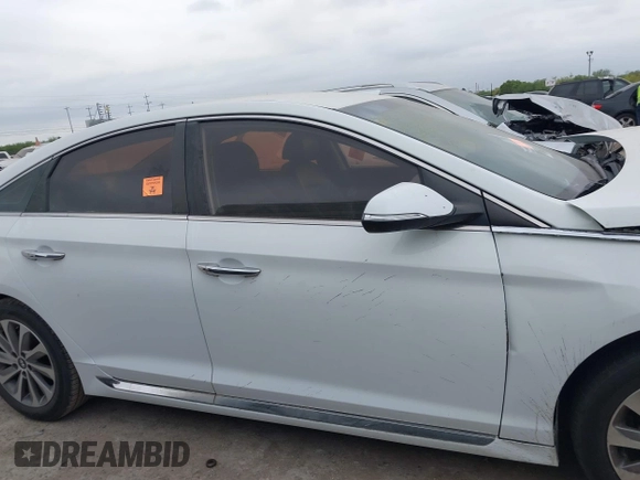 2015 Hyundai Sonata Limited with VIN 5NPE34AF8FH043701, listed as a IAAI auction lot 42031281 with 175,210 mi miles and . Bid and sale history available at carsss.com. Image 14.