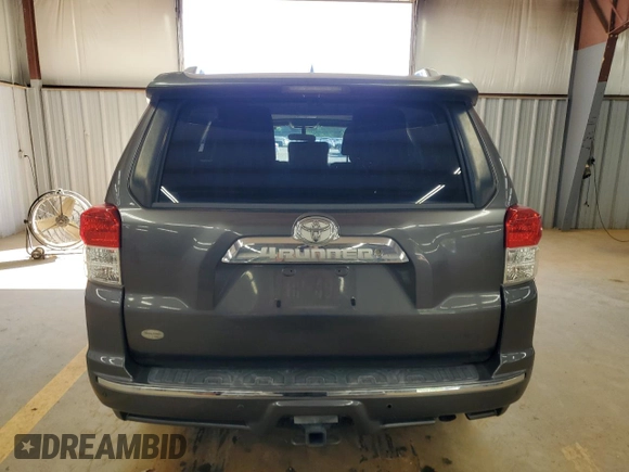 2011 Toyota 4Runner Trail z VIN JTEBU5JR6B5039779, wystawiony jako Copart lot #57750965 z przebiegiem 199 116 mil mil oraz Szkoda całkowita • Salvage title. Historia ofert i sprzedaży dostępna na DreamBid. Obrazek 6.